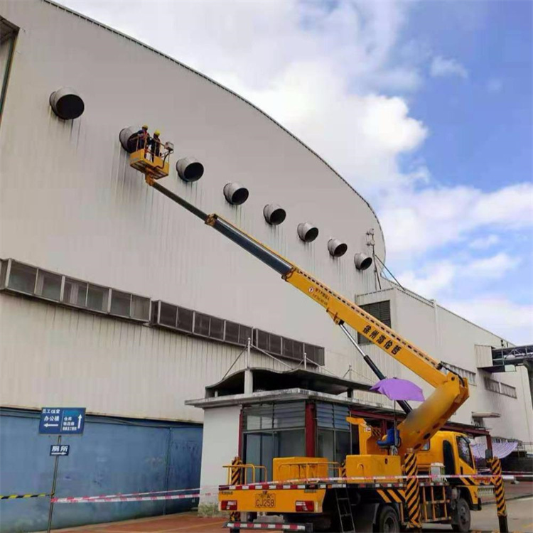 盐边高空作业车出租服务：专业广告牌安装解决方案