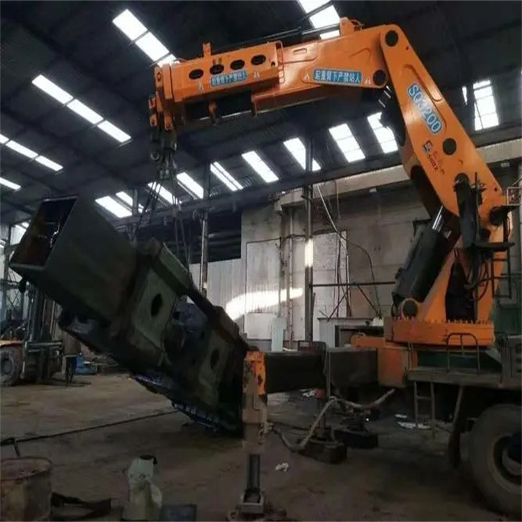 盐边200吨折臂吊出租