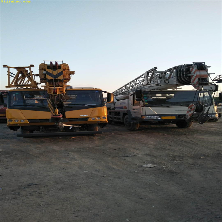 盐边吊车吊挖机正确办法